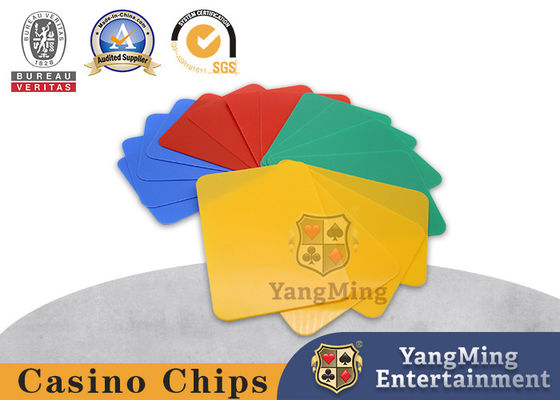 شراء 100 ٪ PVC البلاستيك CasinoTable نادي اللعب بطاقة يموت قطع بطاقة مع جودة مخصصة وخدمة Pro أربعة ألوان 88 * 63mm التصنيع عبر الإنترنت